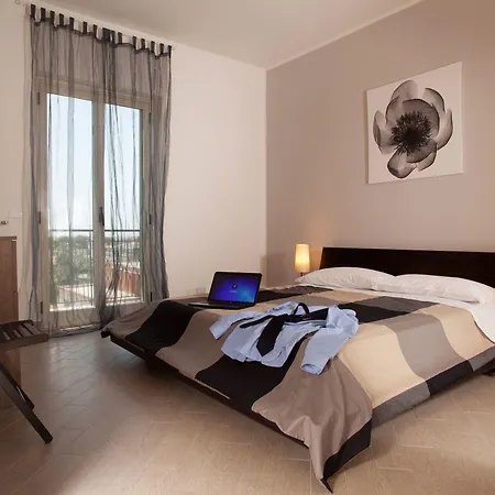Hotel Radio