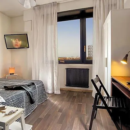 Radio Hotel 2*