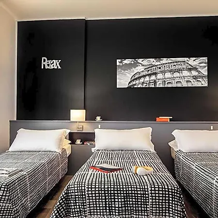Radio Hotel 2*