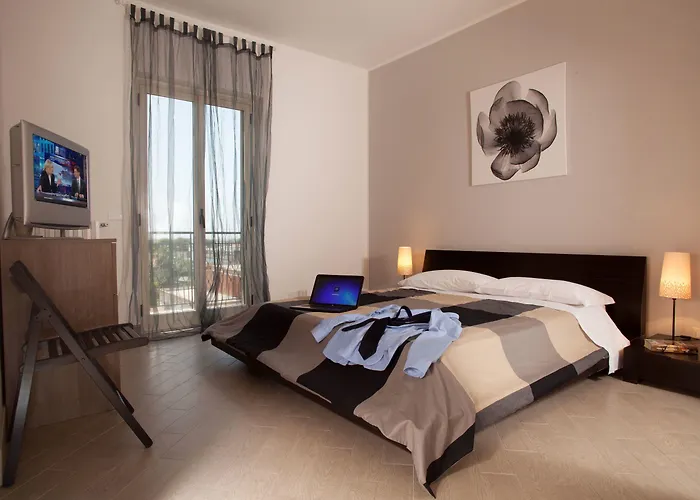 Hotel Radio